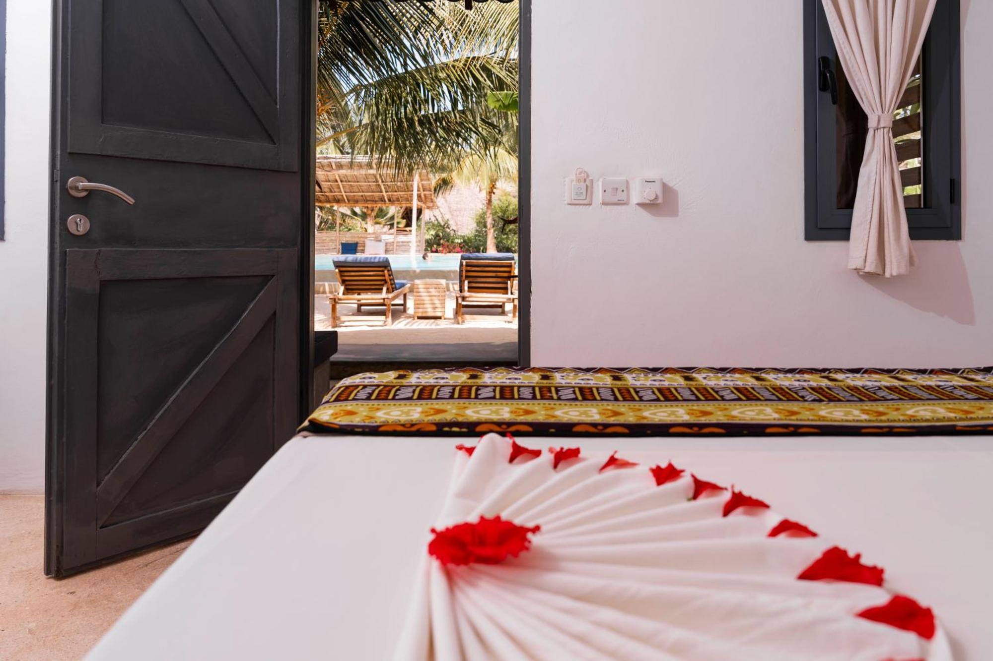 Fun Beach Hotel Jambiani  Exterior photo