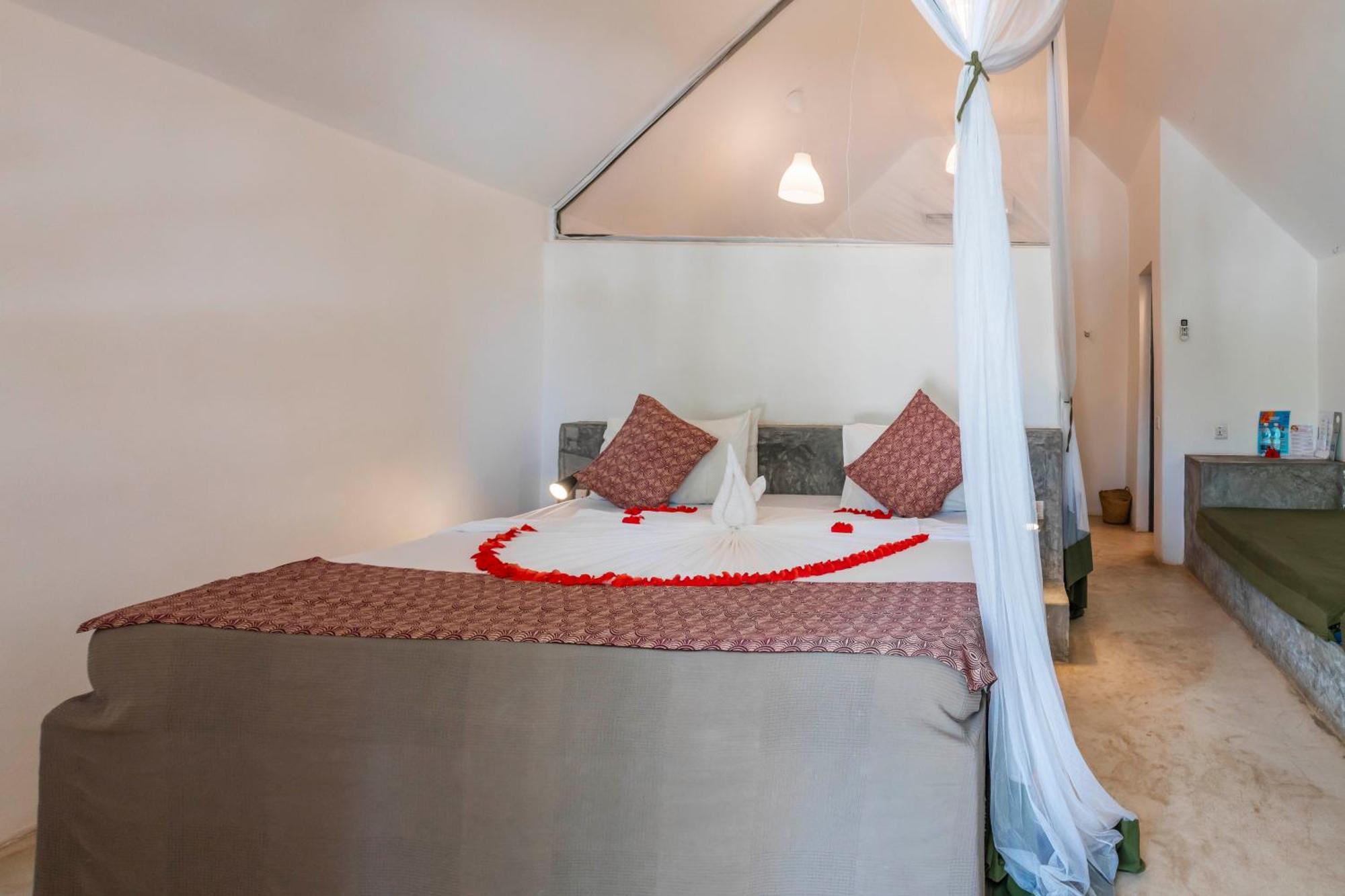 Fun Beach Hotel Jambiani  Exterior photo
