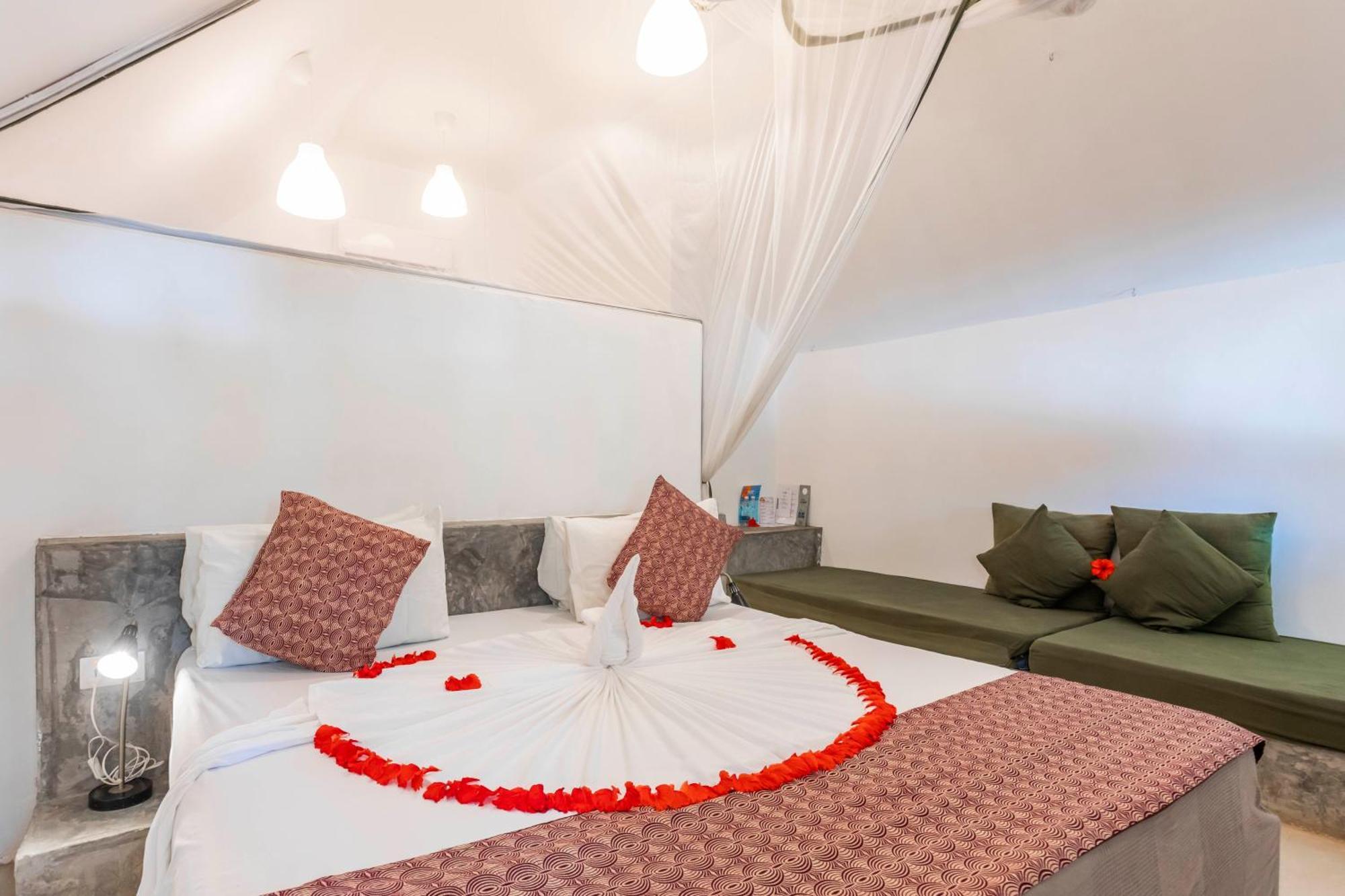 Fun Beach Hotel Jambiani  Exterior photo