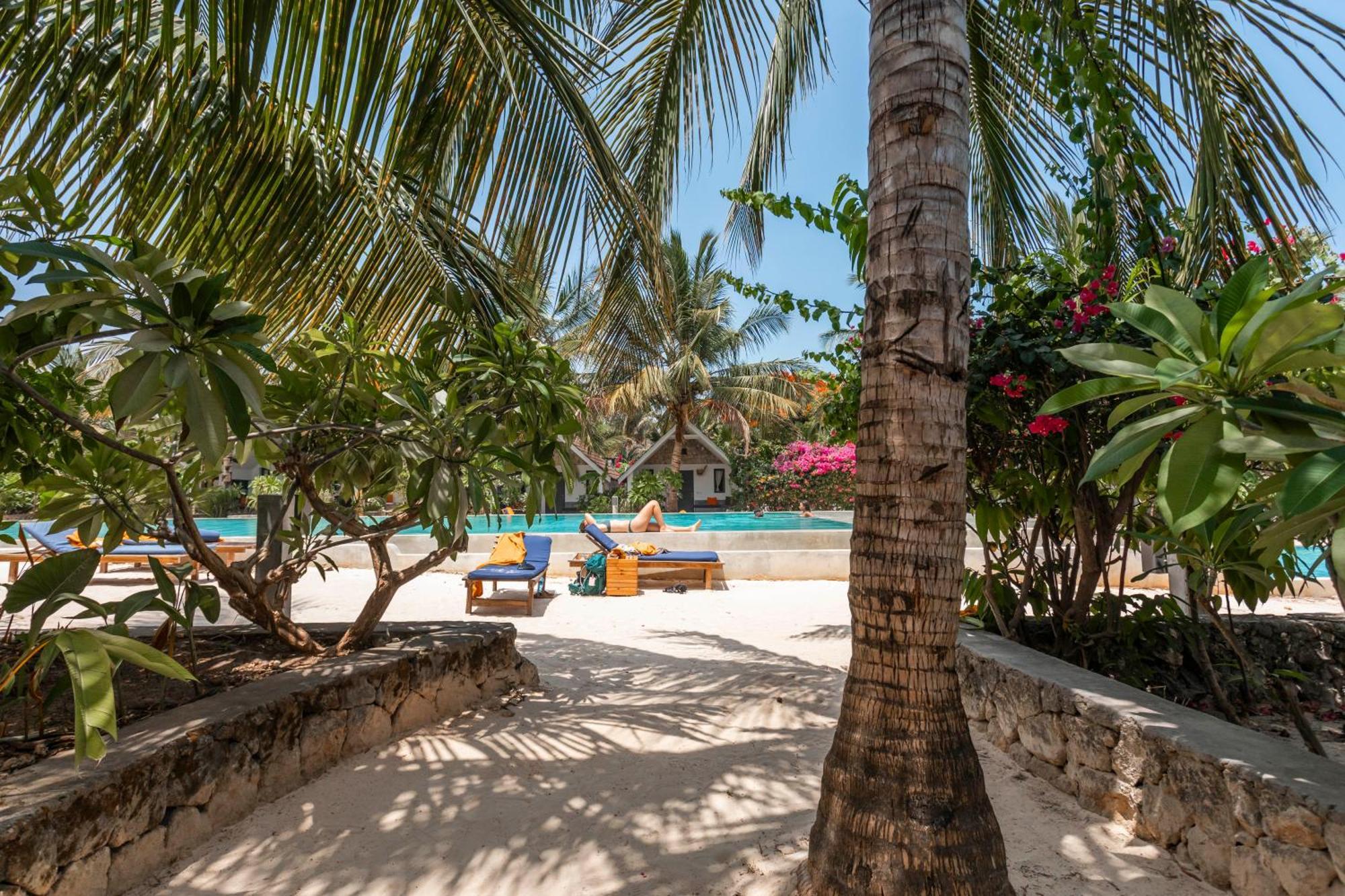 Fun Beach Hotel Jambiani  Exterior photo