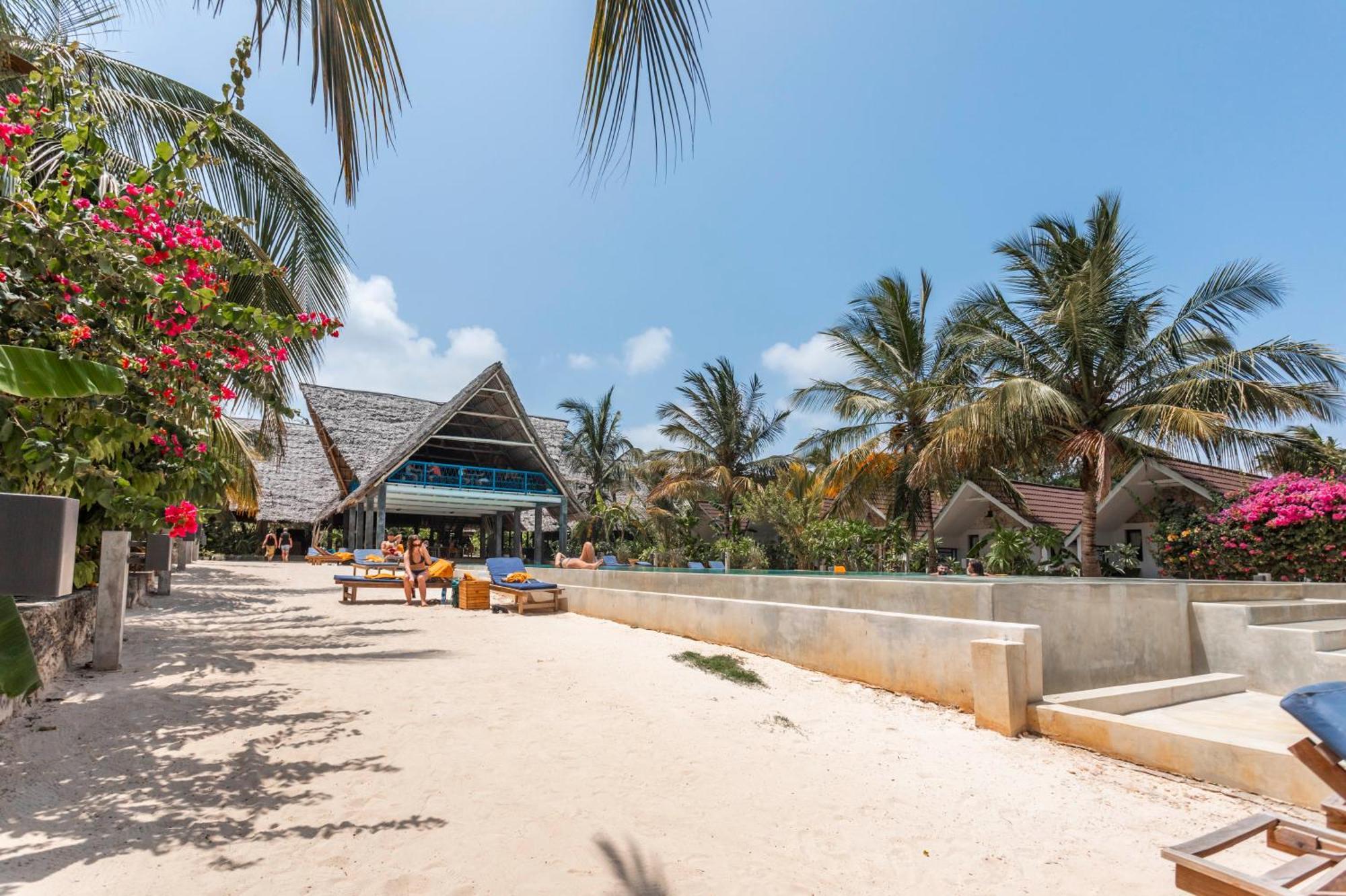 Fun Beach Hotel Jambiani  Exterior photo