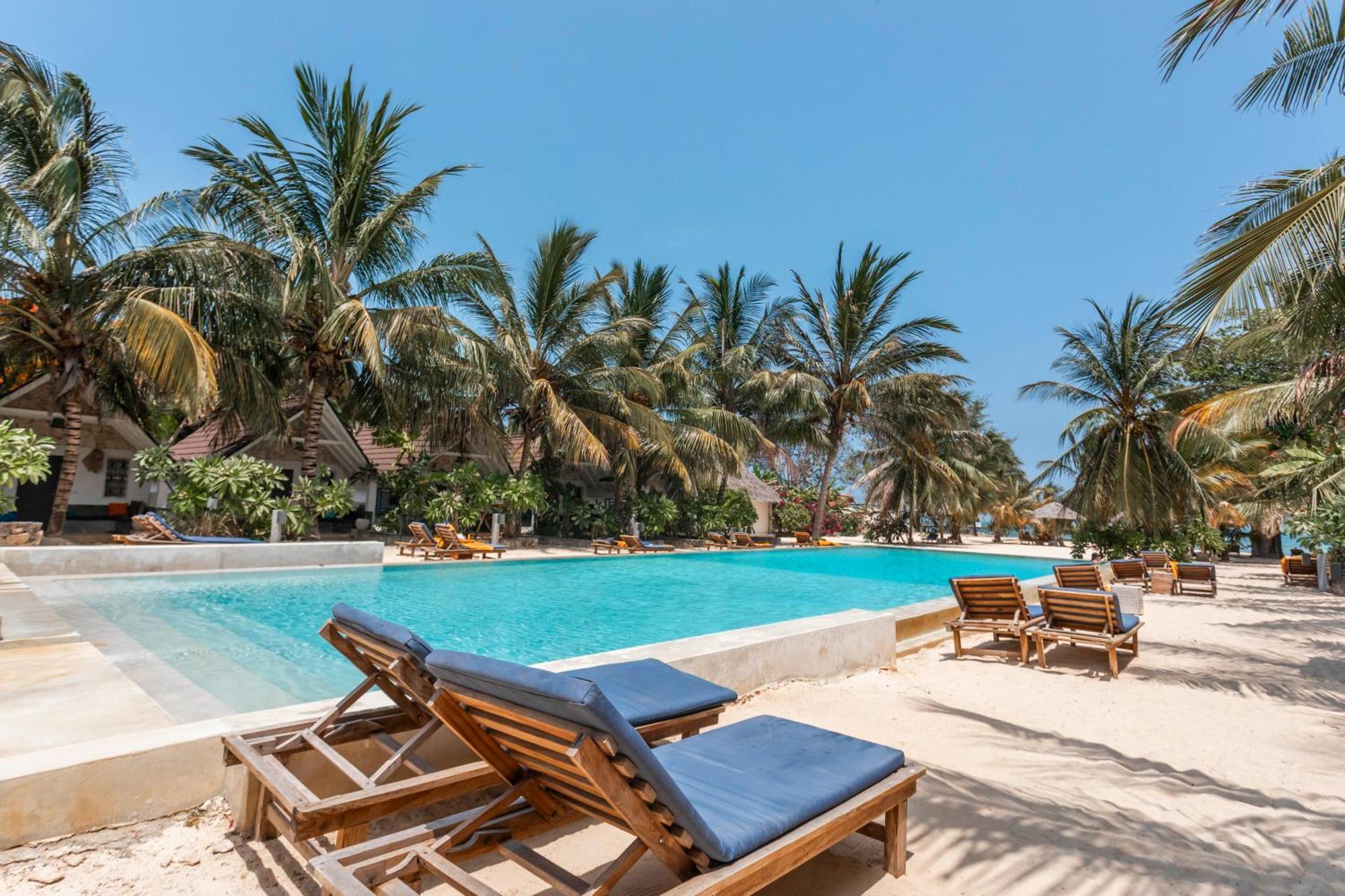 Fun Beach Hotel Jambiani  Exterior photo